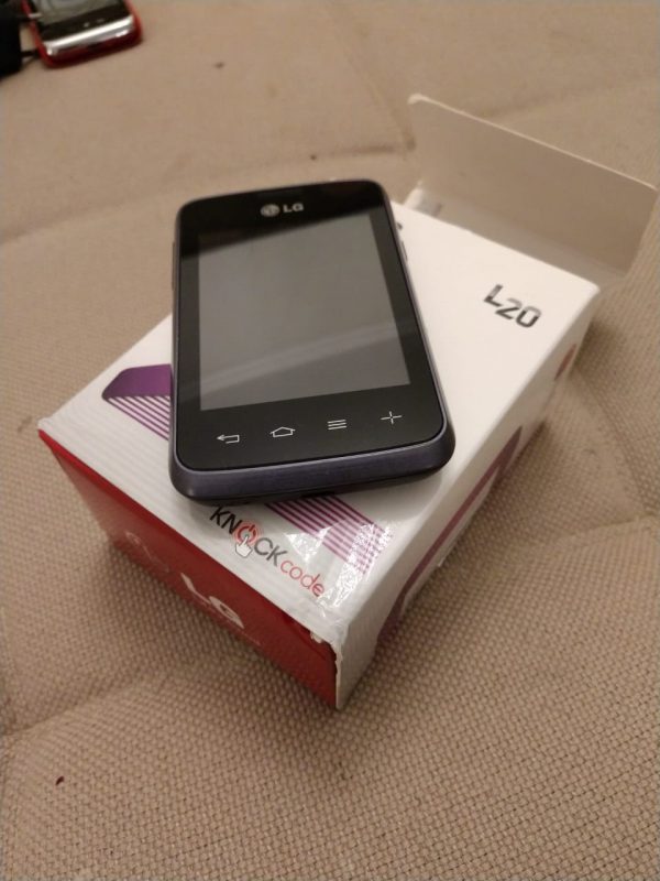 Celular LG L20